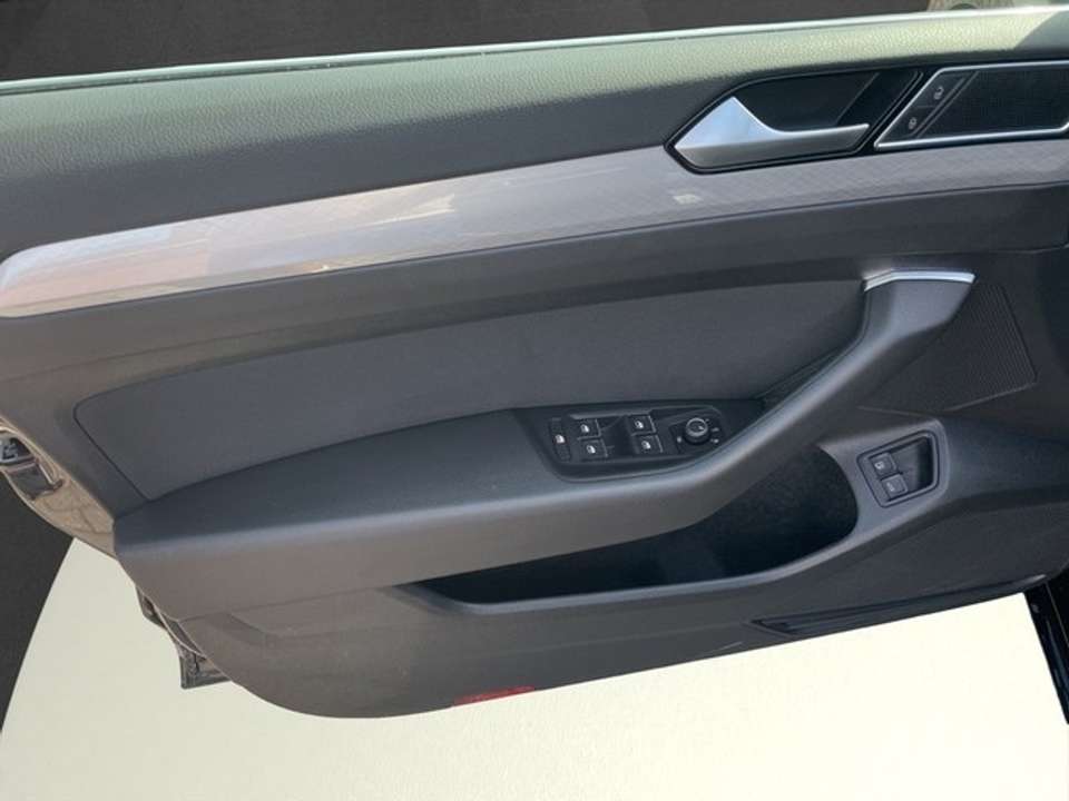 Volkswagen Passat Variant - Imagem 10