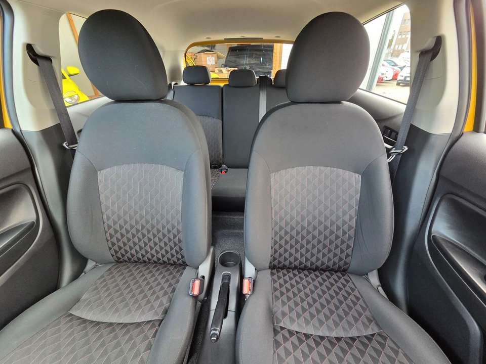 Mitsubishi Space Star - Imagem 12