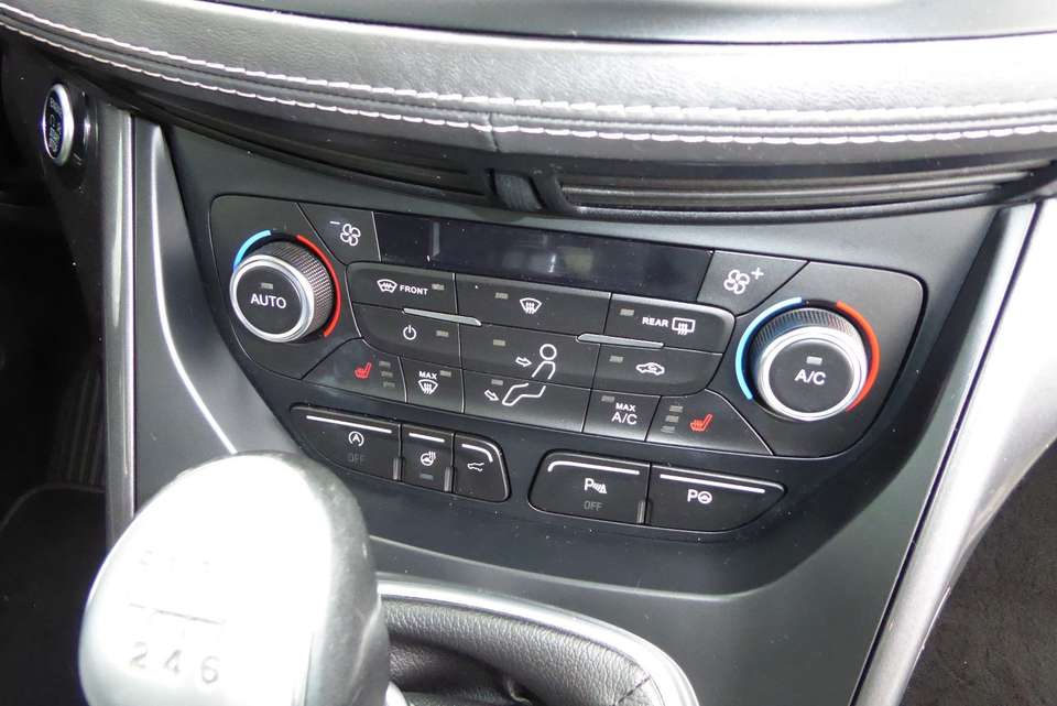 Ford Kuga - Imagem 12