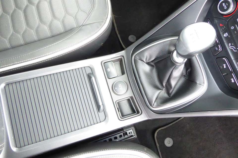 Ford Kuga - Imagem 13