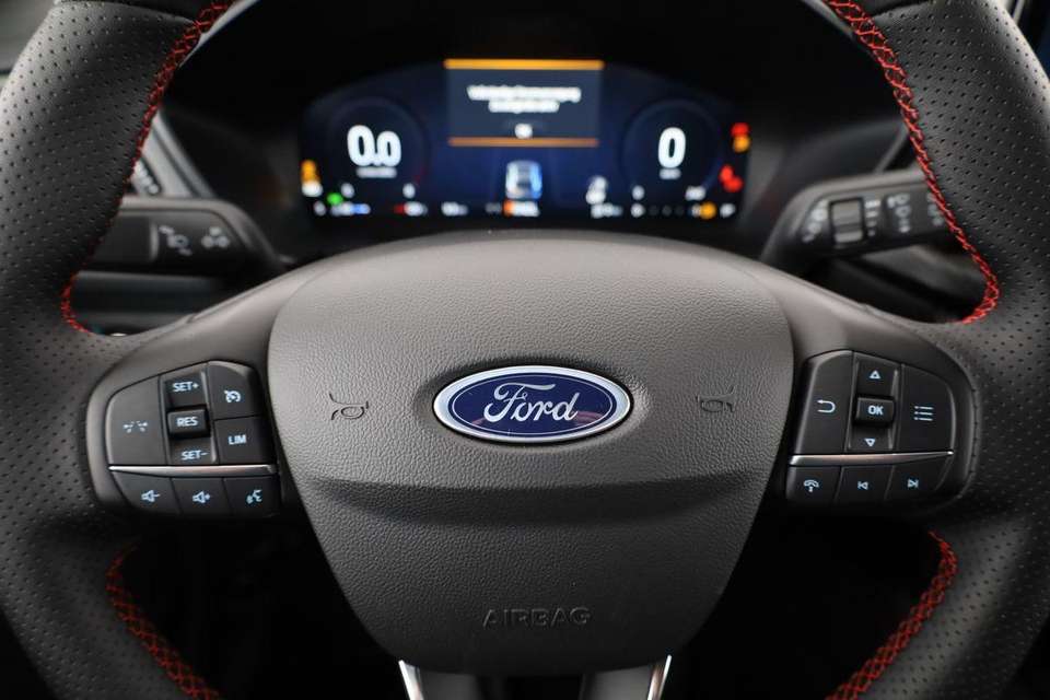 Ford Kuga - Imagem 12