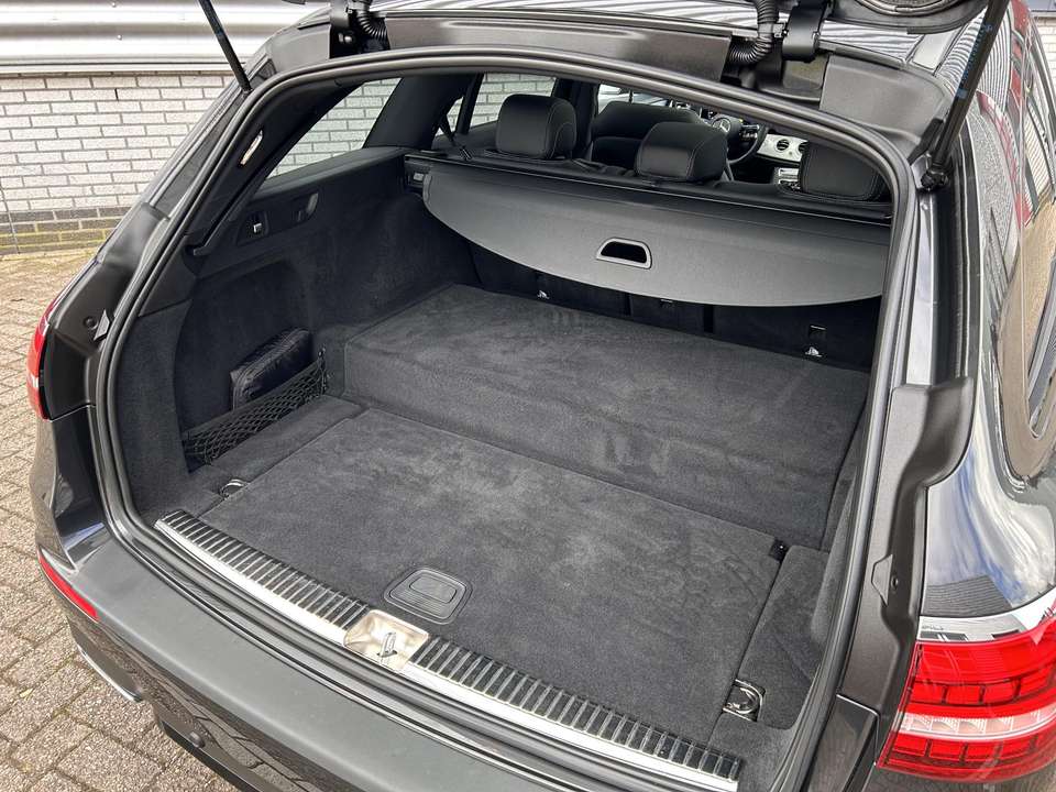 Mercedes-Benz E 300 - Imagem 10