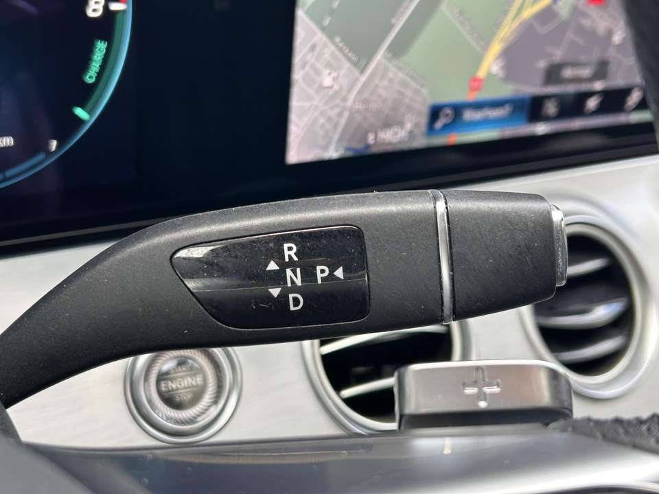 Mercedes-Benz E 300 - Imagem 14