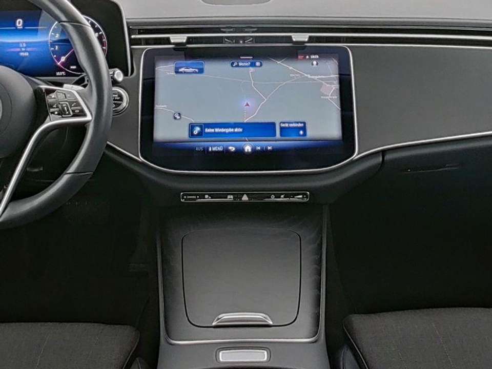 Mercedes-Benz E 200 - Imagem 5