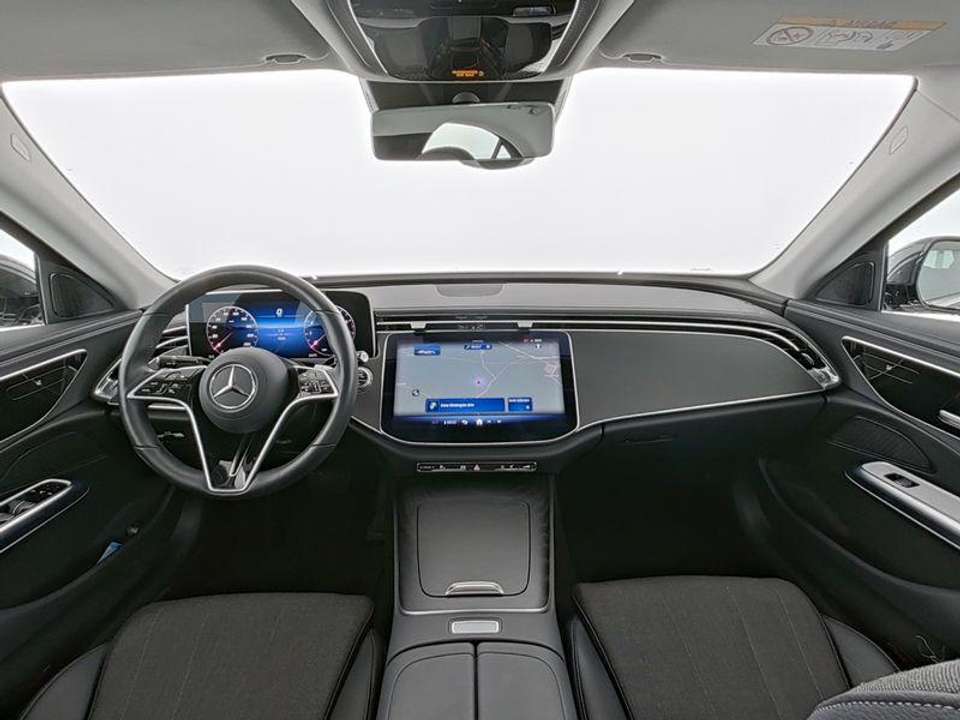 Mercedes-Benz E 200 - Imagem 7