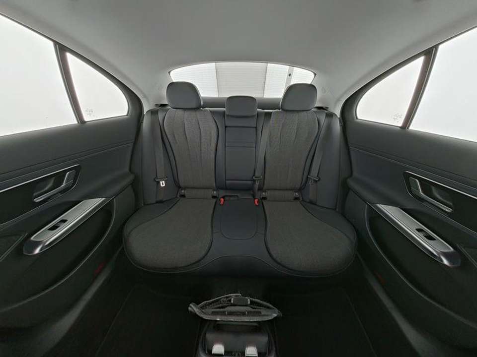 Mercedes-Benz E 200 - Imagem 8