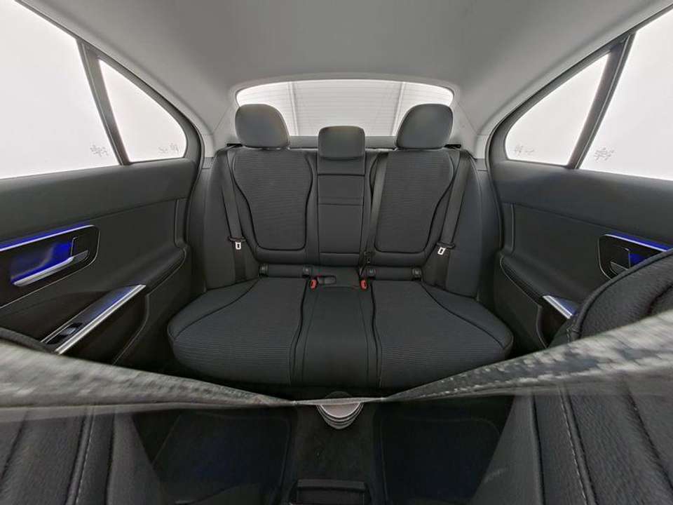 Mercedes-Benz C 180 - Imagem 8