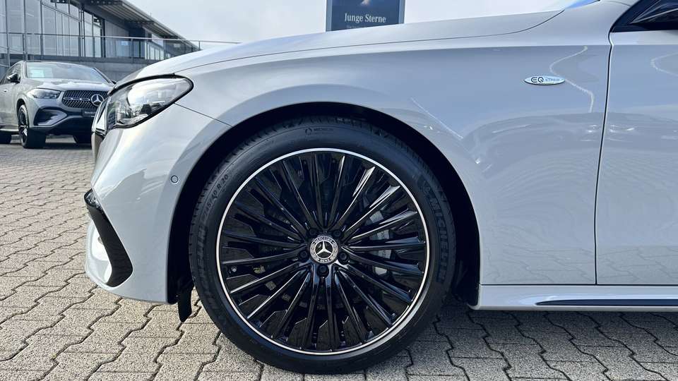 Mercedes-Benz E 300 - Imagem 8