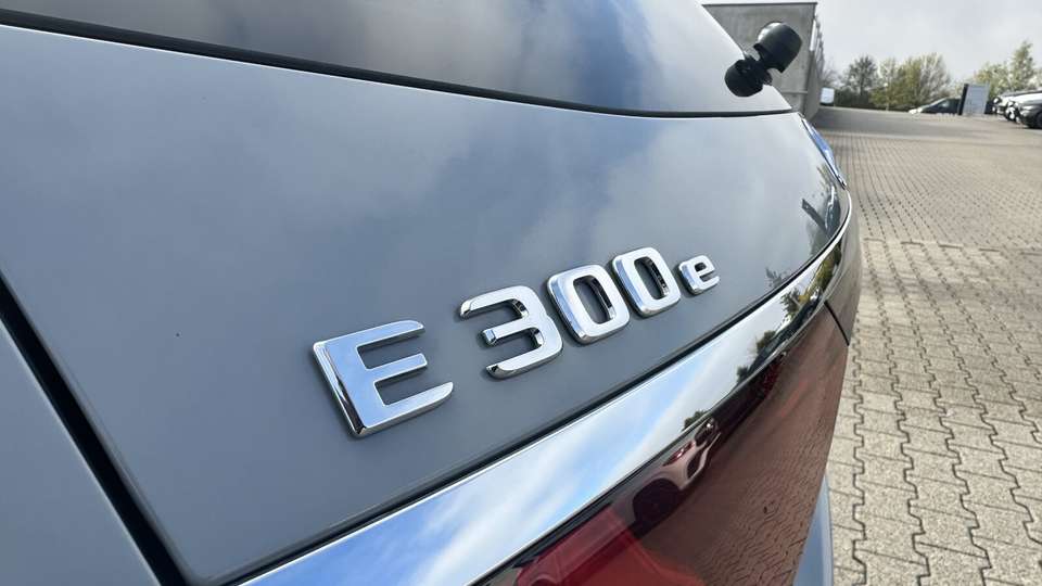 Mercedes-Benz E 300 - Imagem 10