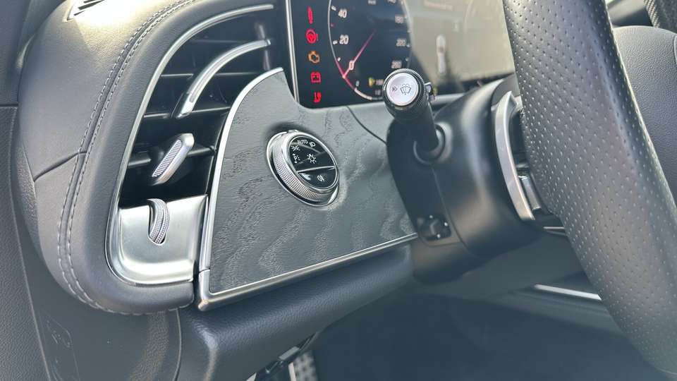 Mercedes-Benz E 300 - Imagem 14