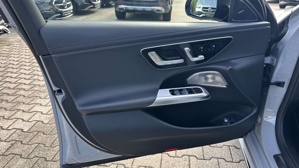 Mercedes-Benz E 300 - Imagem 15