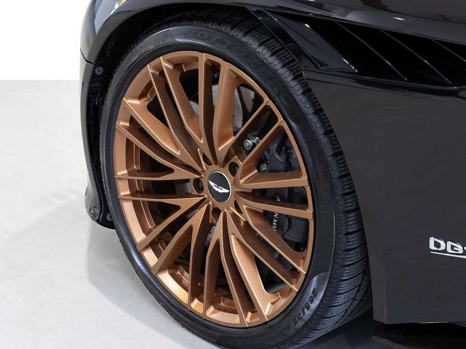 Aston Martin DBS - Imagem 4