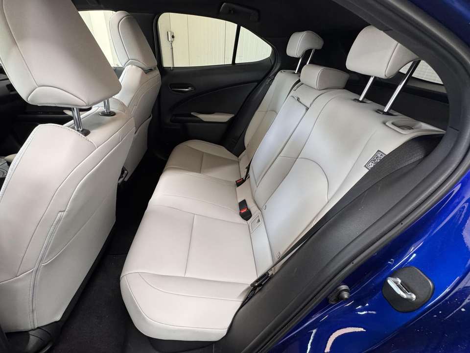 Lexus UX 250h - Imagem 6