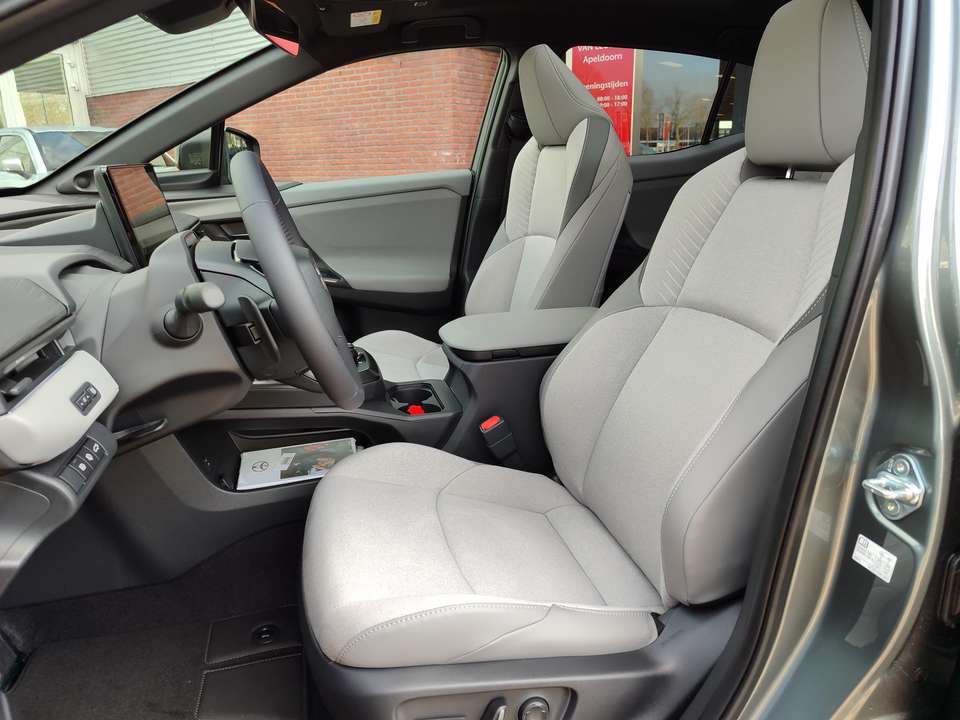 Toyota C-HR+ - Imagem 9