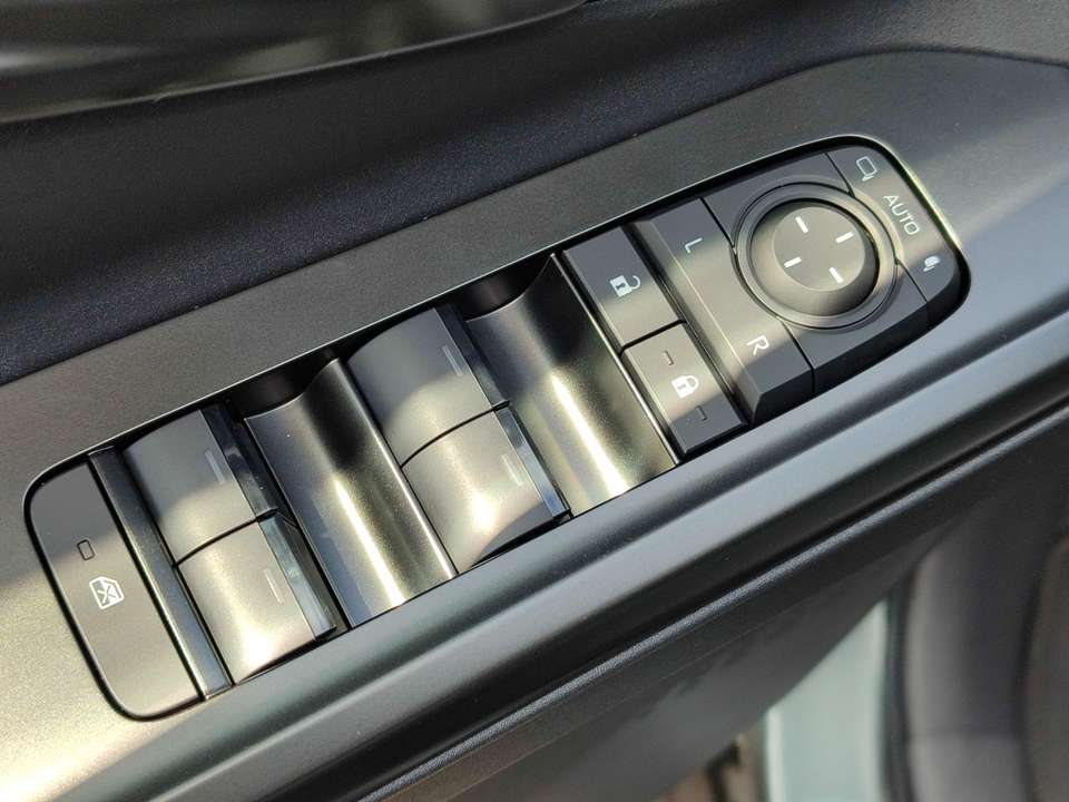 Toyota C-HR+ - Imagem 13