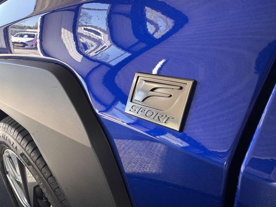 Lexus UX 250h - Imagem 14