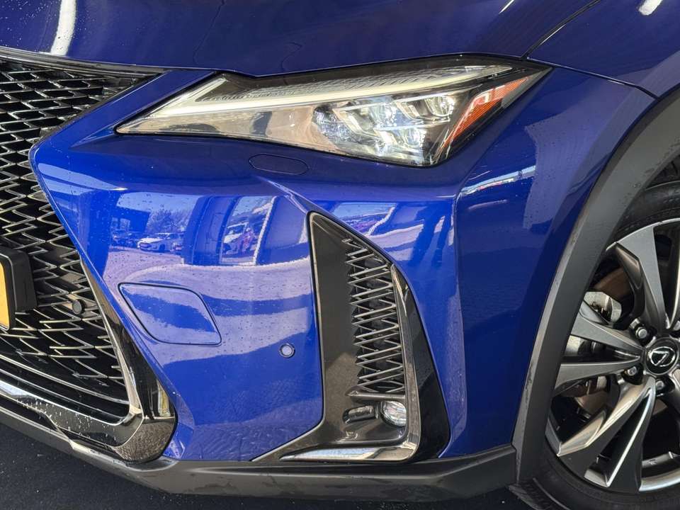 Lexus UX 250h - Imagem 18