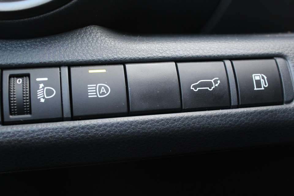 Toyota C-HR - Imagem 14