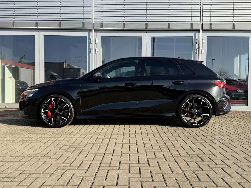 Audi RS3 - Imagem 3