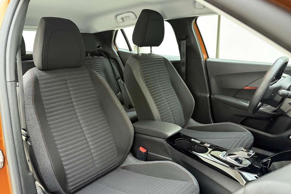 Peugeot e-2008 - Imagem 10