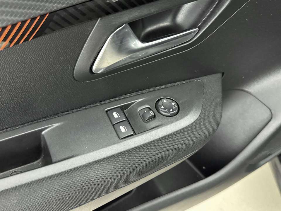 Peugeot 208 - Imagem 15