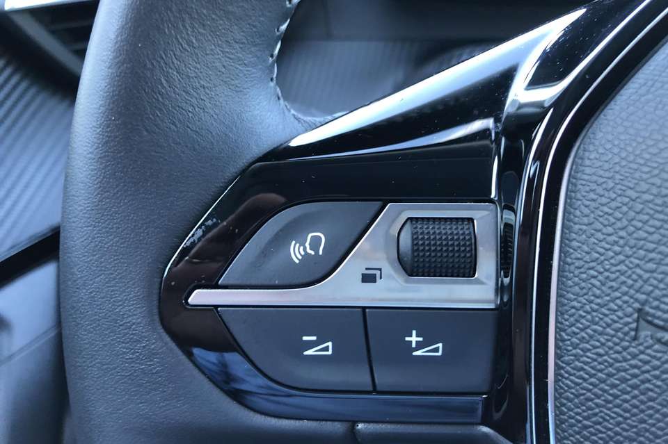 Peugeot 2008 - Imagem 8