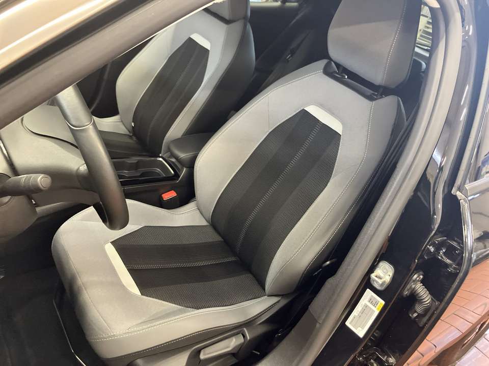 Opel Mokka-E - Imagem 8