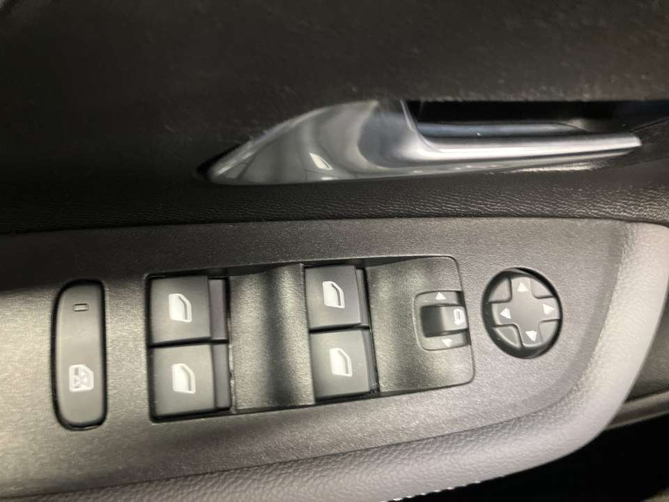 Opel Mokka-E - Imagem 14