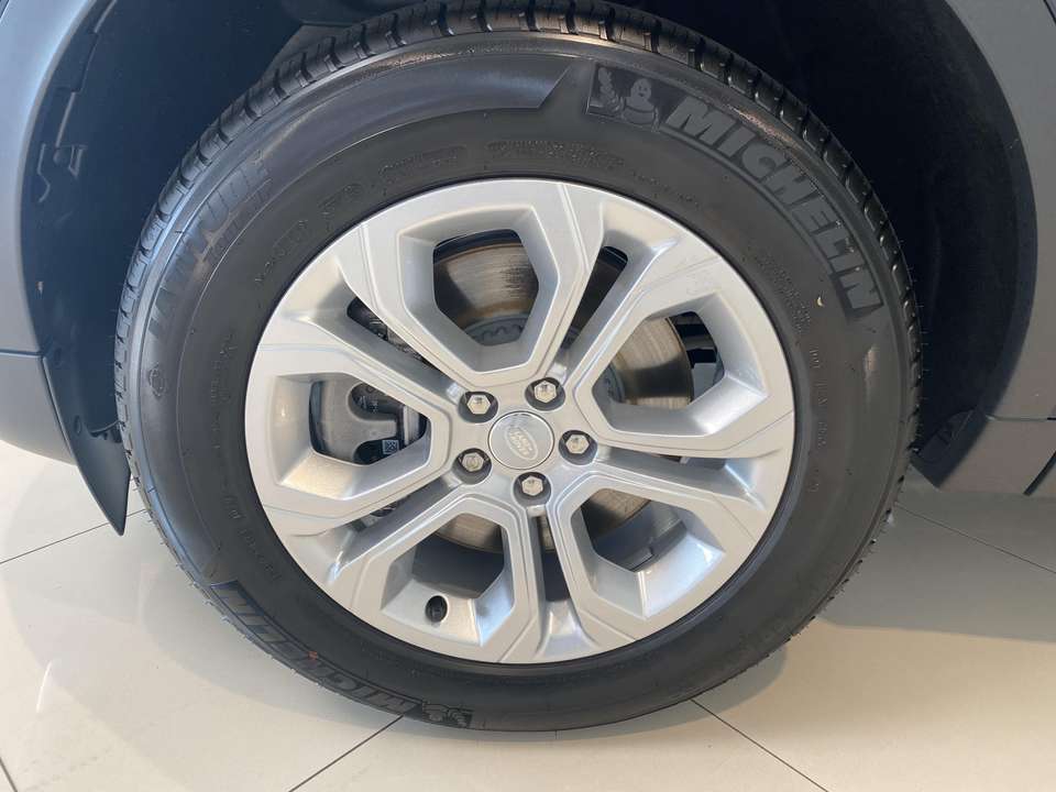 Land Rover Discovery Sport - Imagem 9