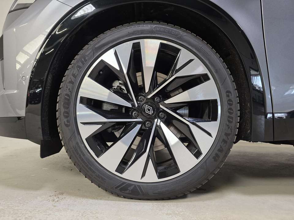 Renault Rafale - Imagem 7