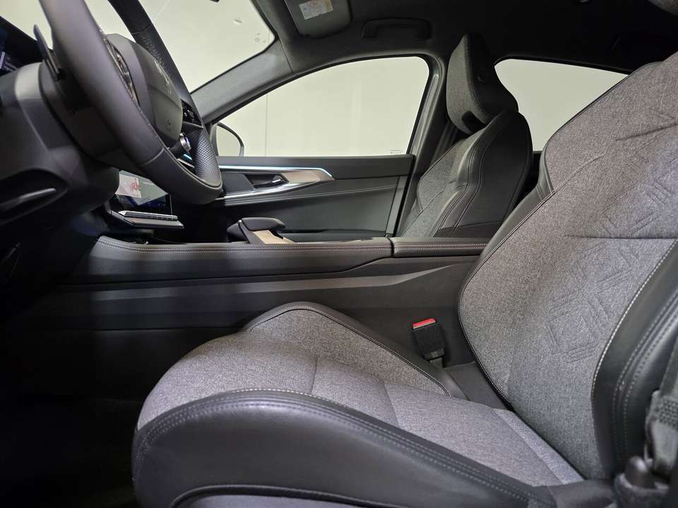 Renault Rafale - Imagem 9