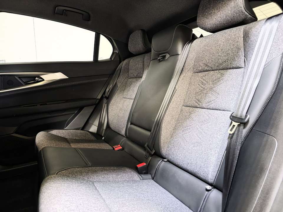 Renault Rafale - Imagem 10