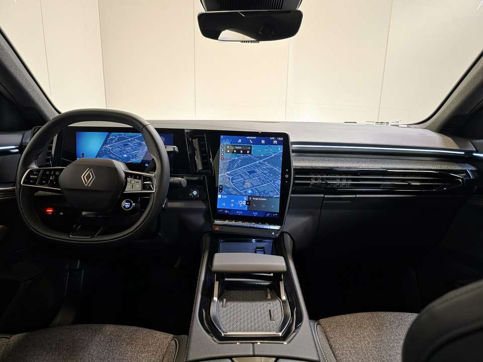 Renault Rafale - Imagem 11