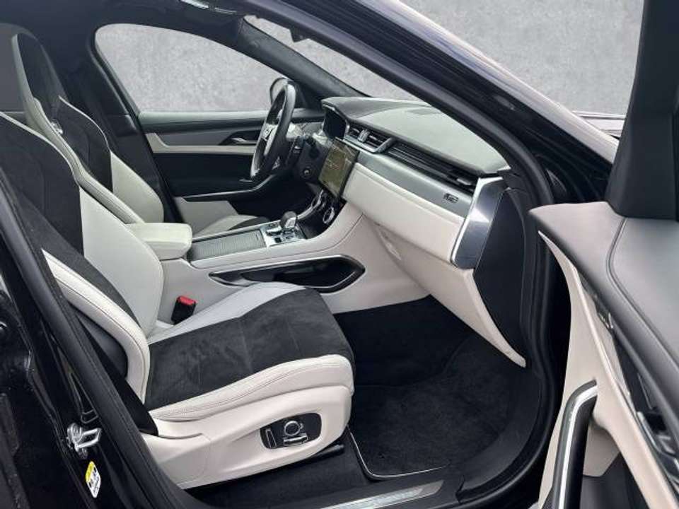 Jaguar F-Pace - Imagem 3