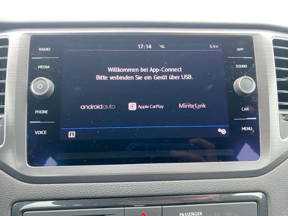 Volkswagen Golf Sportsvan - Imagem 12