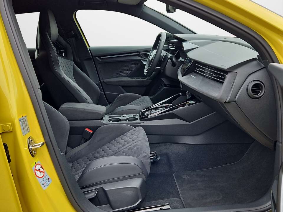 Audi RS3 - Imagem 13