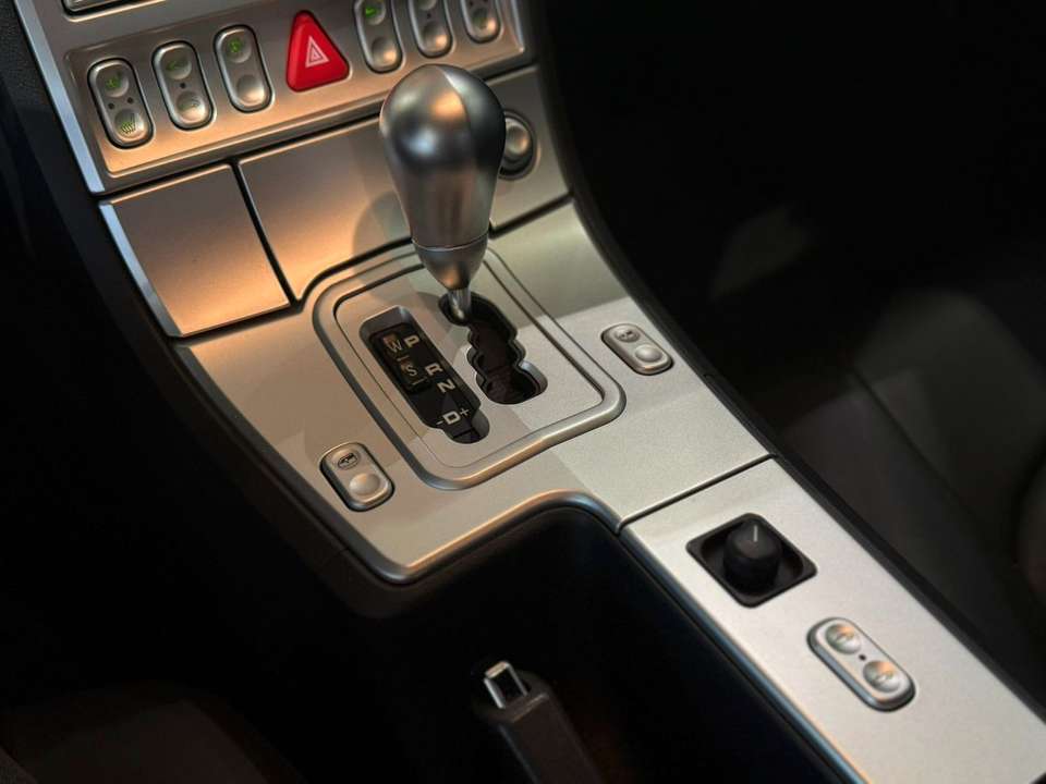 Chrysler Crossfire - Imagem 16