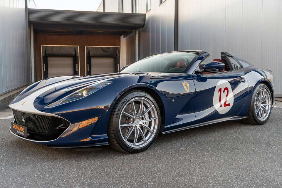 Ferrari 812 2023
