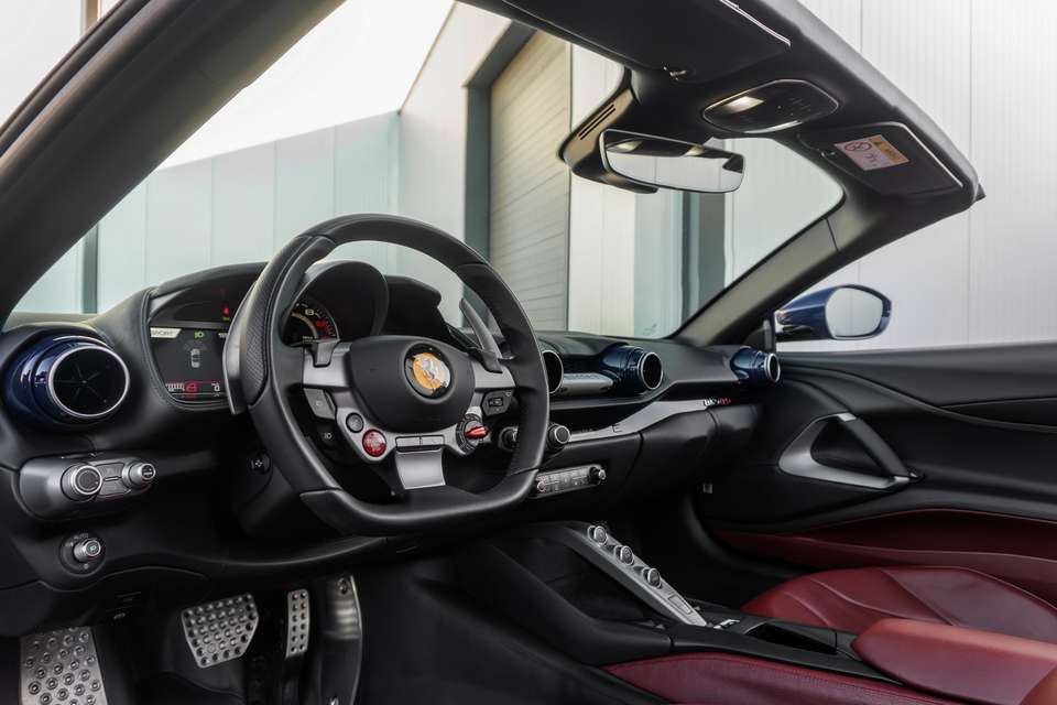 Ferrari 812 - Imagem 3