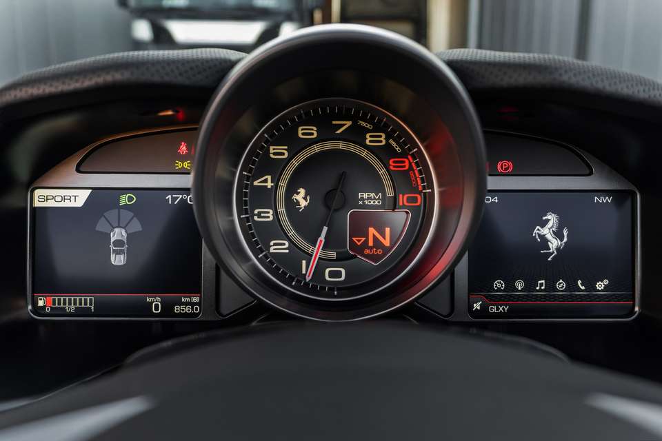 Ferrari 812 - Imagem 6