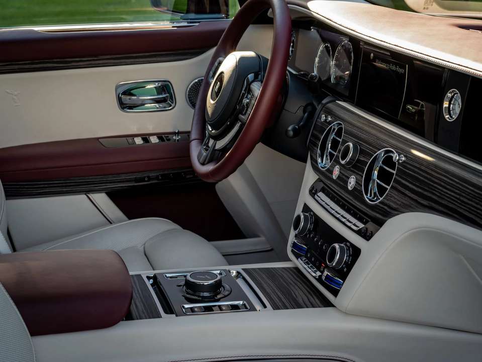 Rolls-Royce Ghost - Imagem 7