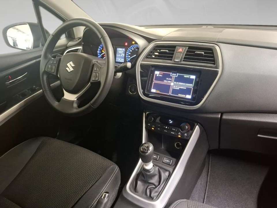 Suzuki SX4 S-Cross - Imagem 6