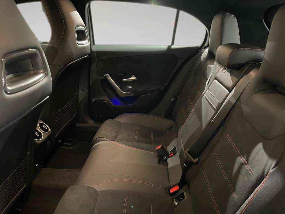 Mercedes-Benz A 200 - Imagem 11