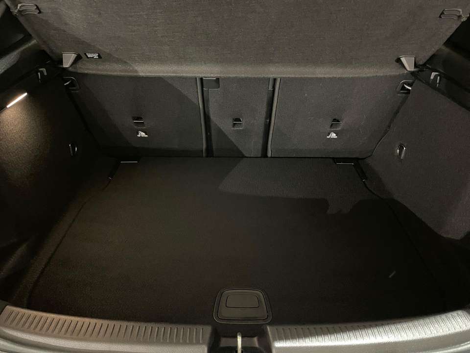 Mercedes-Benz A 200 - Imagem 12