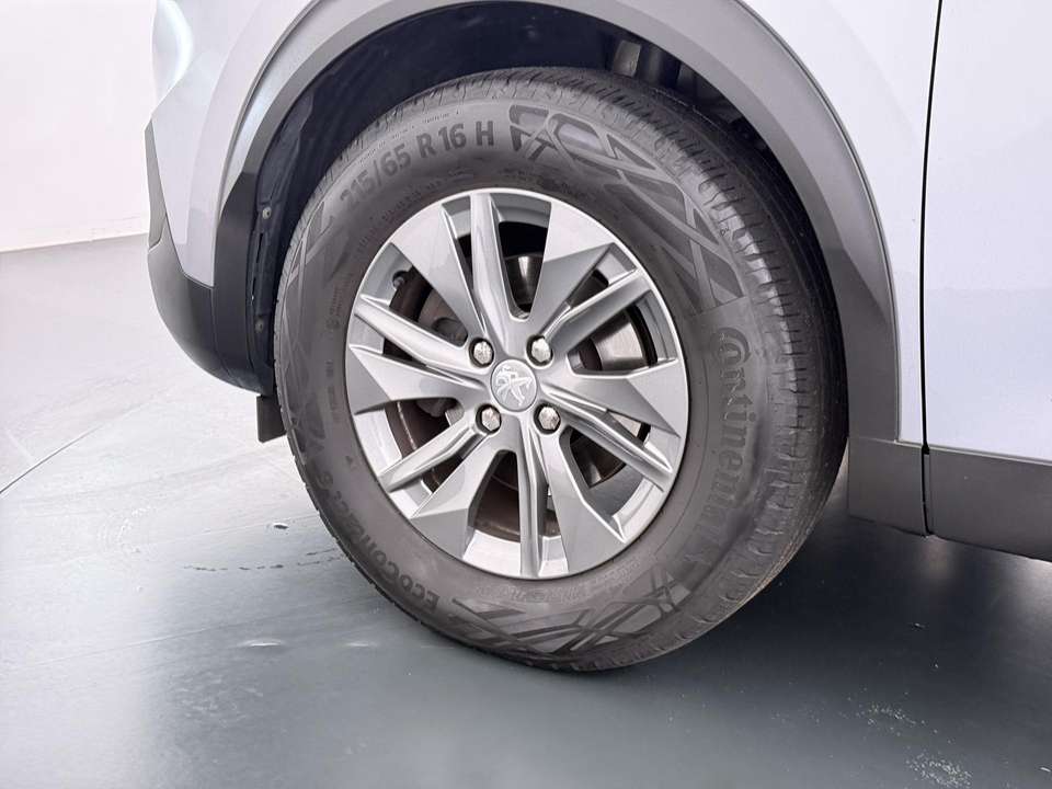 Peugeot 2008 - Imagem 11