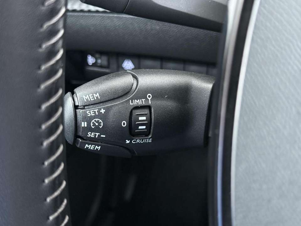 Peugeot 2008 - Imagem 13