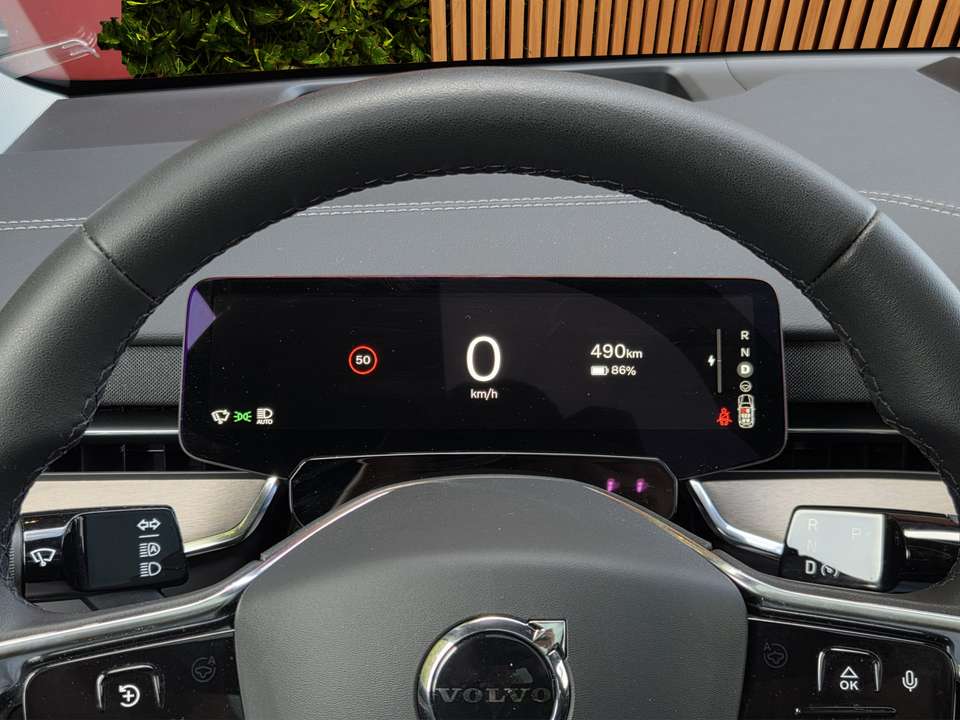 Volvo EX90 - Imagem 13