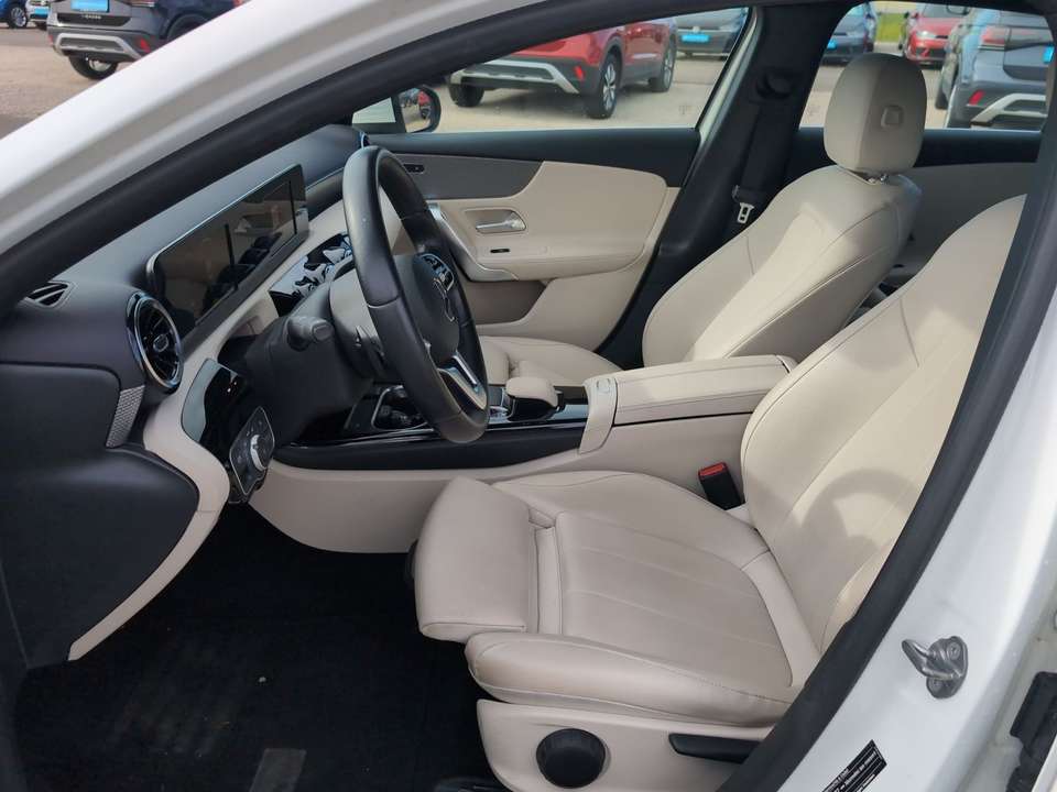 Mercedes-Benz A 180 - Imagem 6