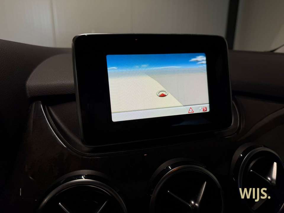 Mercedes-Benz B 180 - Imagem 9