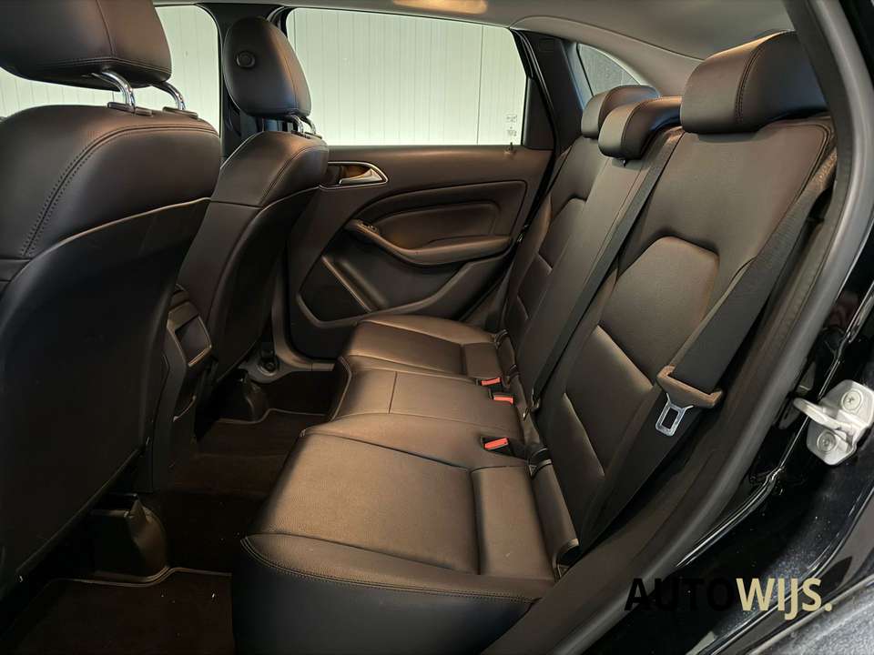 Mercedes-Benz B 180 - Imagem 14